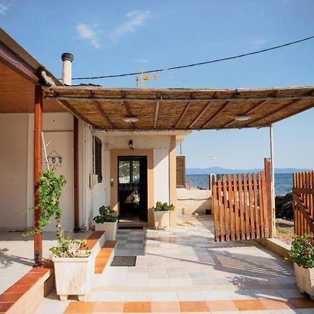 Karnagio Seafront In Agria Villa Kato Lekhonia ภายนอก รูปภาพ