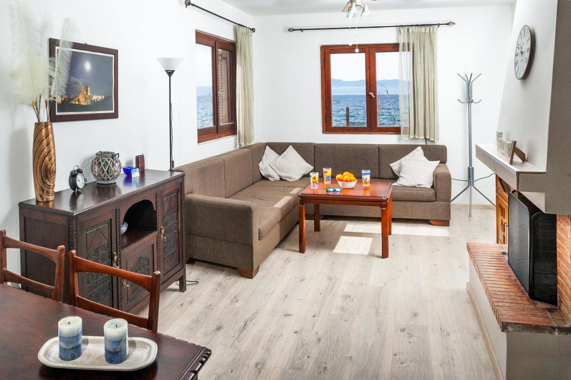Karnagio Seafront In Agria Villa Kato Lekhonia ภายนอก รูปภาพ
