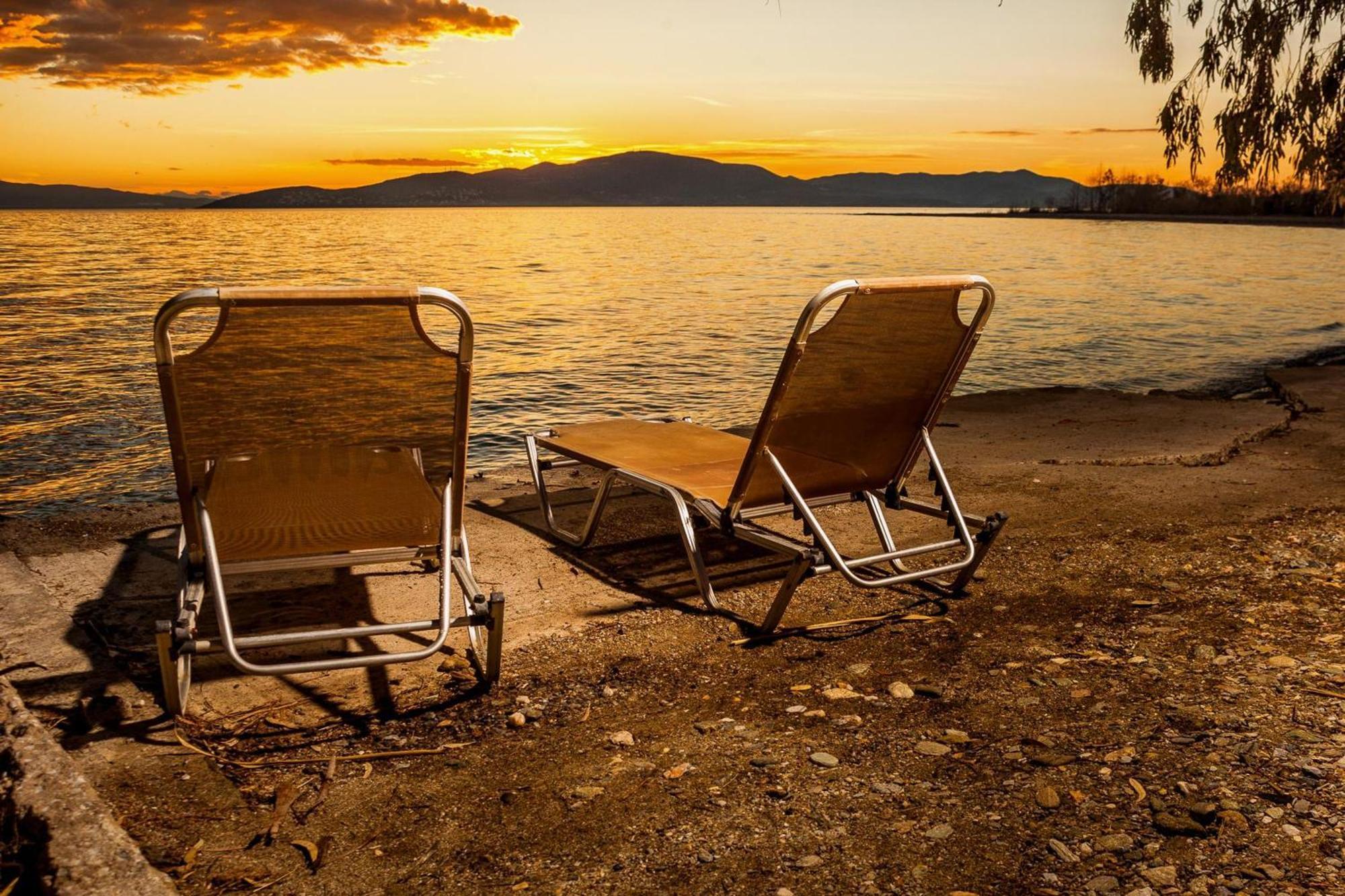 Karnagio Seafront In Agria Villa Kato Lekhonia ภายนอก รูปภาพ